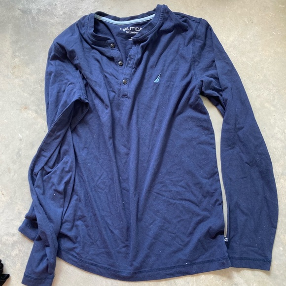 5/$25 Nautica soft jersey sleep shirt medium. - Picture 4 of 4
